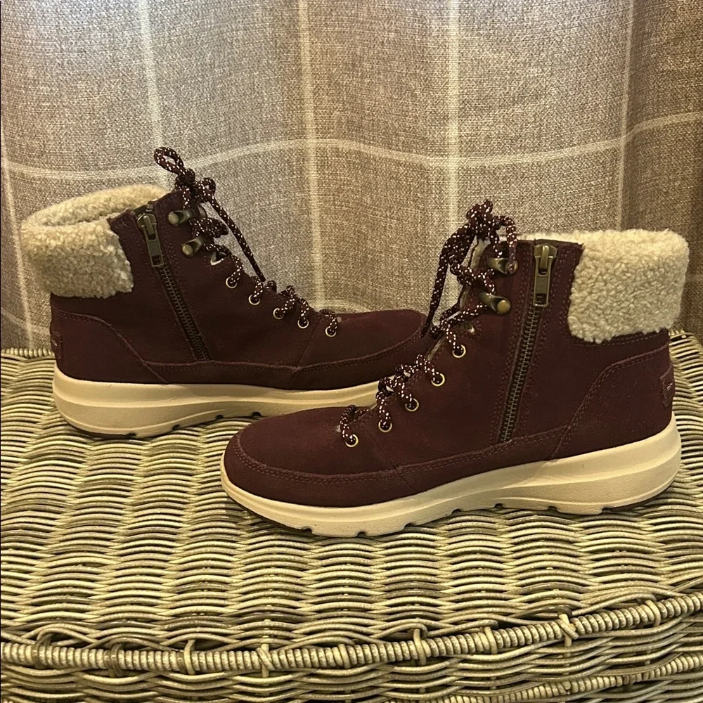 Skechers On The Gi Women's Glacial Lace-Up Size 8 Boots - Picture 4 of 6